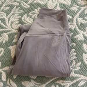 XS cross over yoga pants